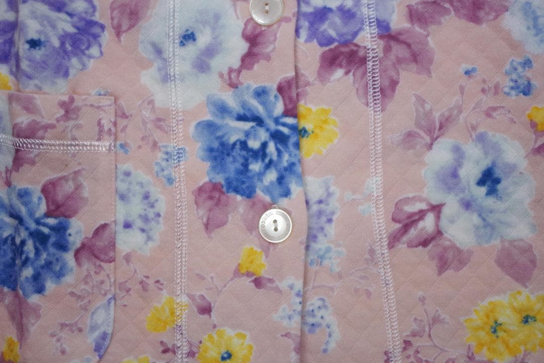 【新品】ミラショーン 　秋冬物　中わた入りキルトニットパジャマ(L)