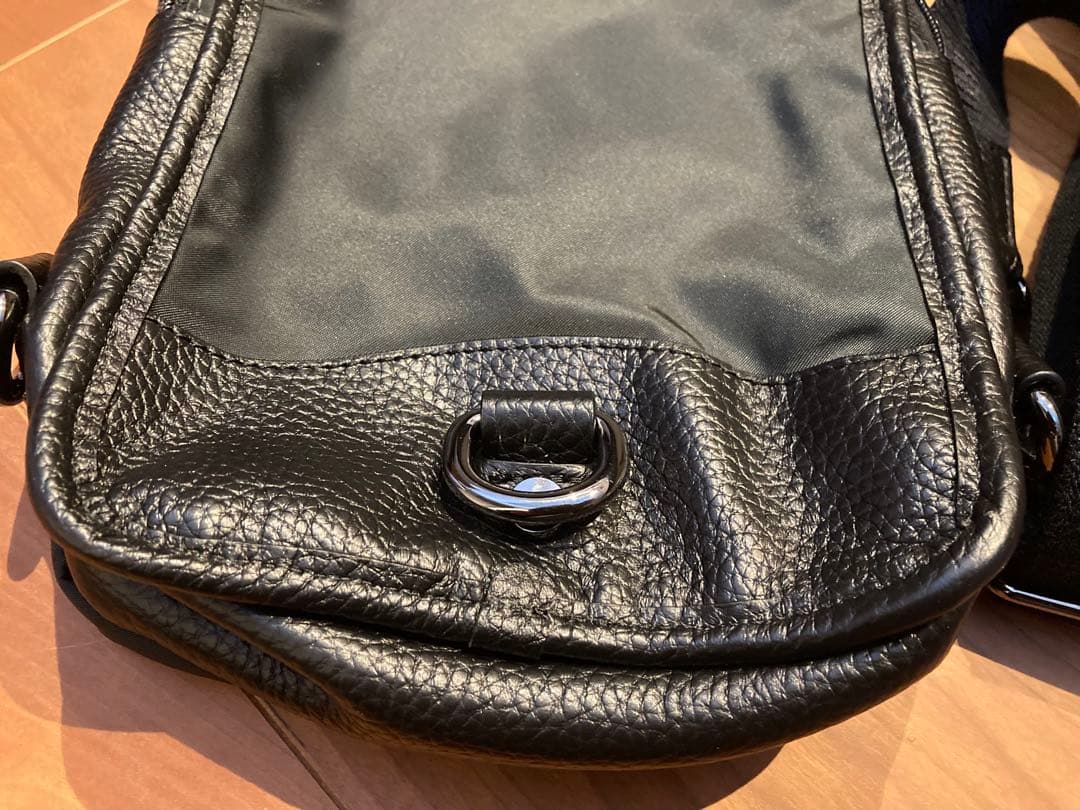 【新品未使用】オロビアンコ ブラック ボディバッグ ショルダーバッグ