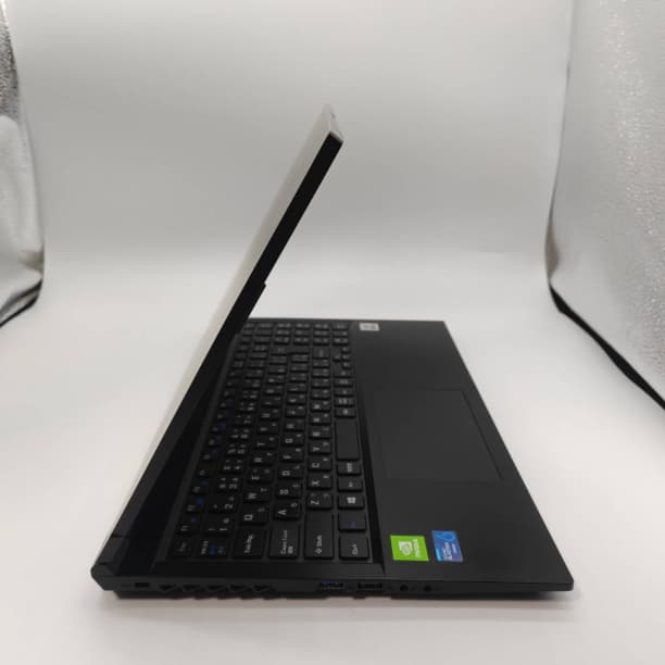 第10世代i7 16GB バッテリ◎ フルHD 15 SSD256GB オフィス