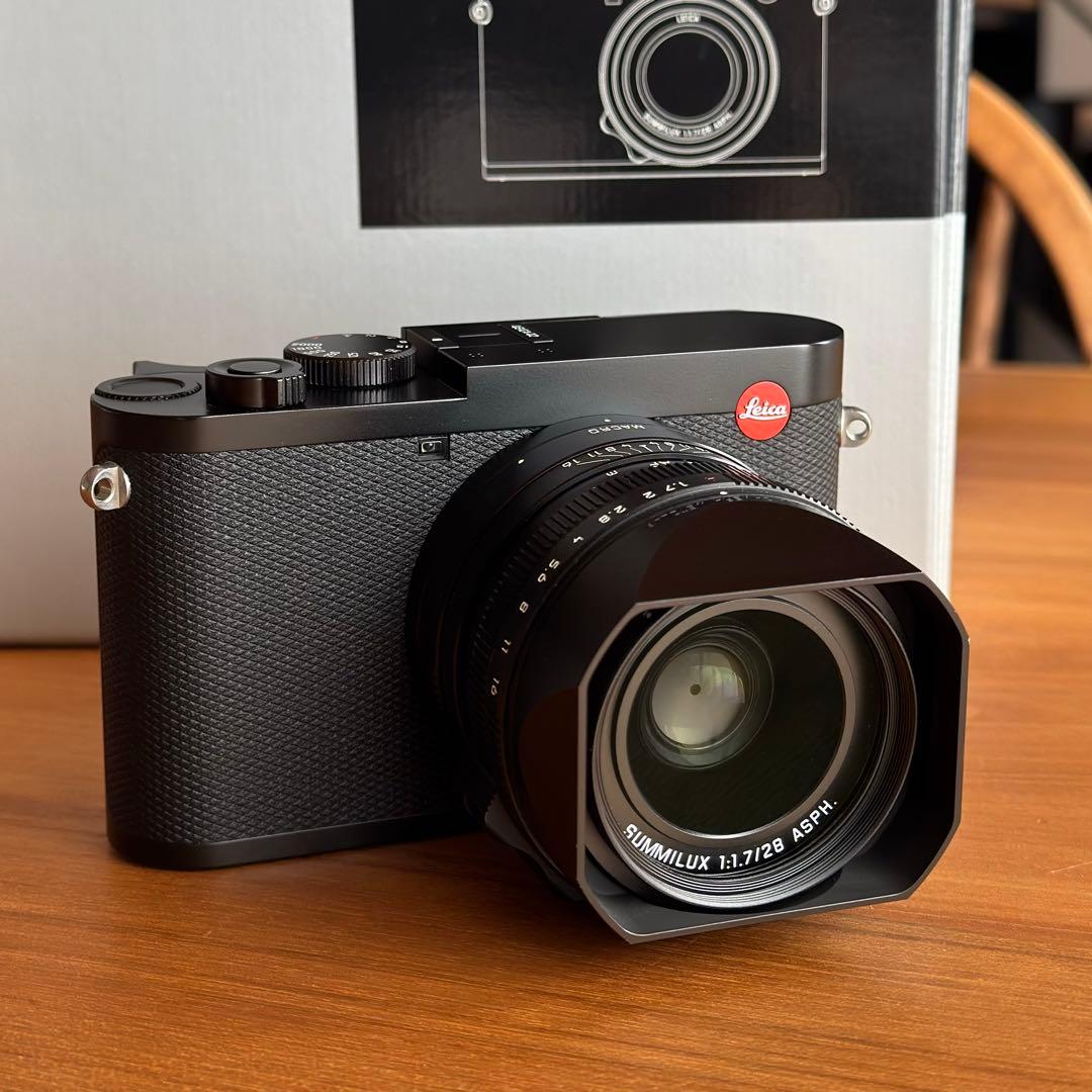 Leica Q2 【概ね美品】+純正サムレスト、純正フィルターセット