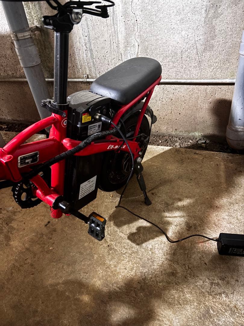 赤の電動アシスト自転車　東京　引き取り