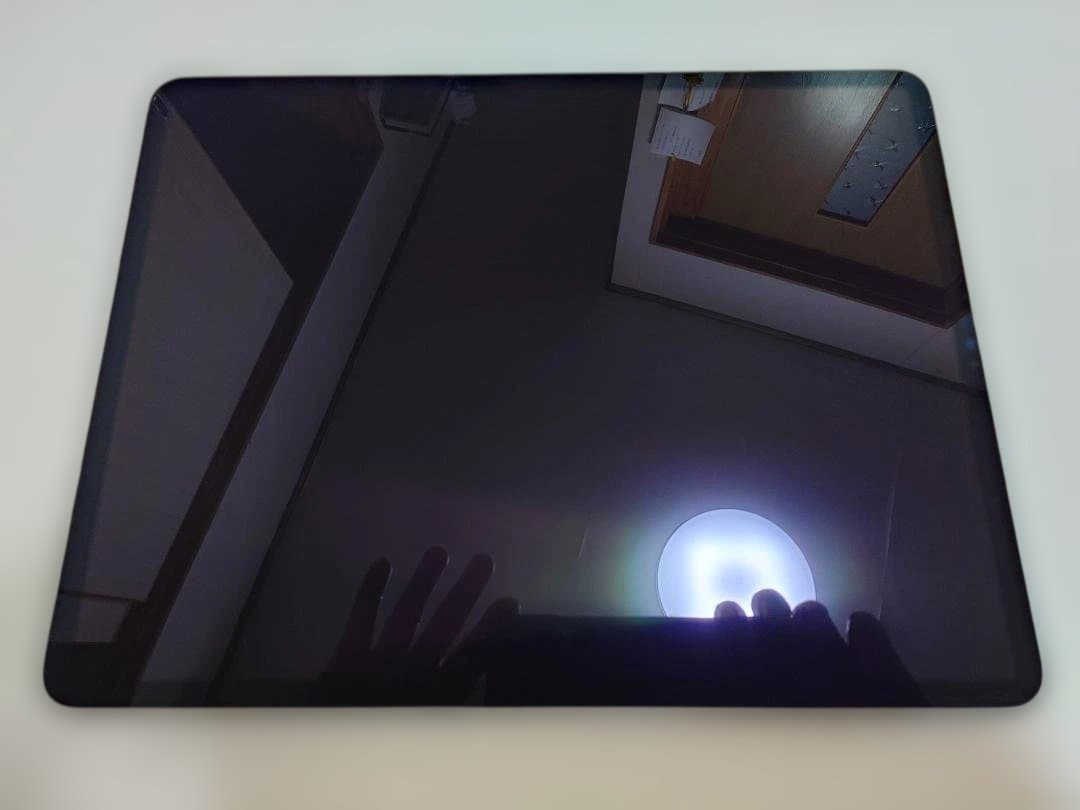 iPadPro12.9インチ（６世代）Magic Keyboard・ペン付