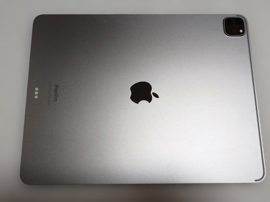 iPadPro12.9インチ（６世代）Magic Keyboard・ペン付