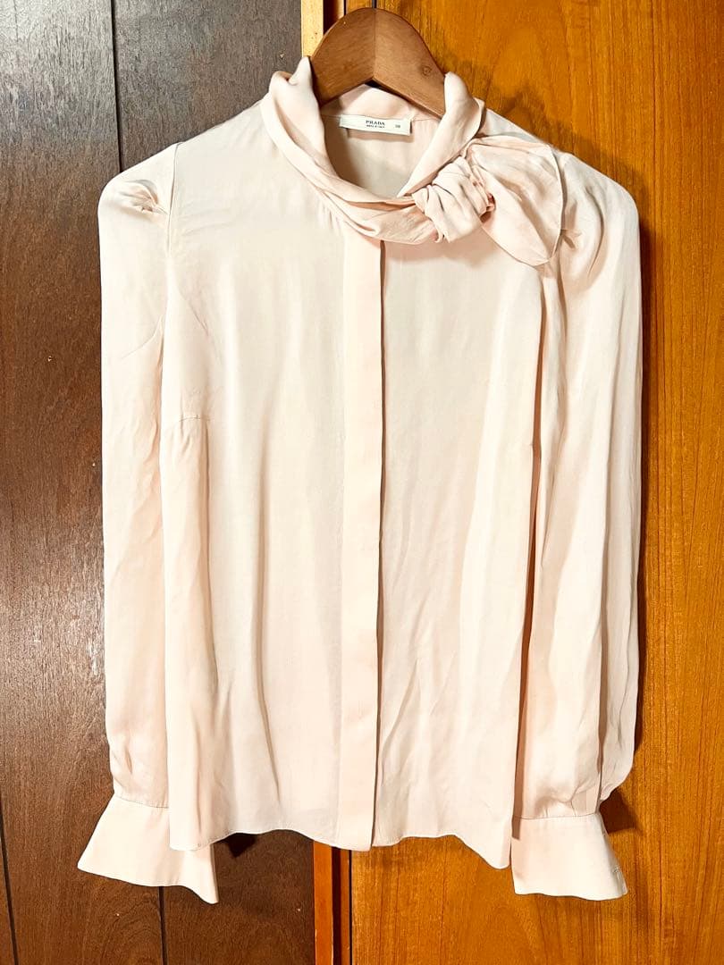 PRADA リボン付きブラウス 38 薄いピンク　シルク素材　Sサイズ