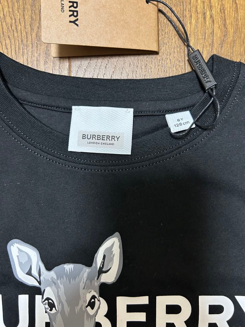 C*O様 新品タグ付き★バーバリー★Tシャツ8Y