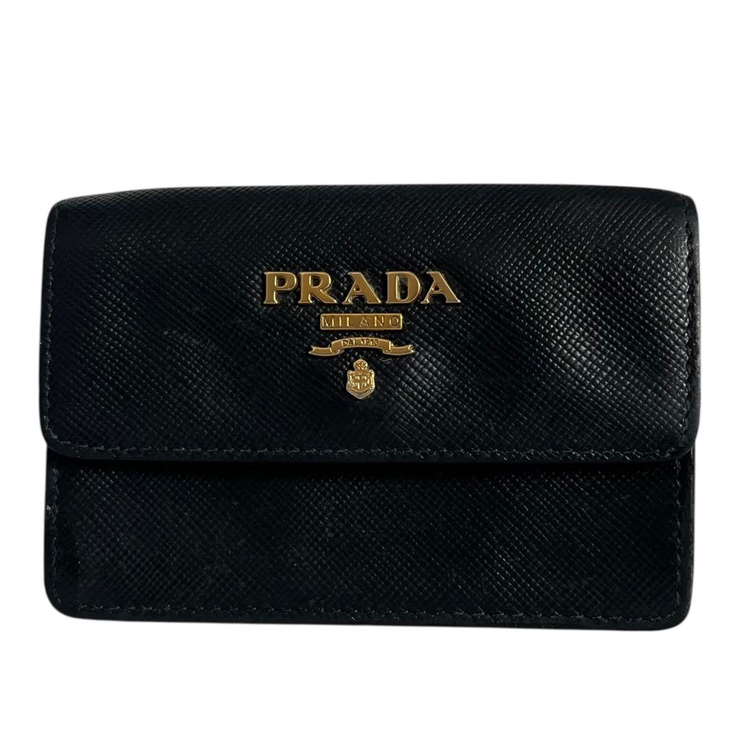 希少✨プラダ カードケース 名刺入れ サフィアーノレザー ロゴ金具 ブラック