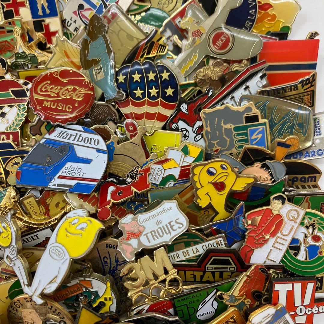 フランス雑貨★ピンバッジ大量200個セット★コカコーラ　エッソボーイ&ガール