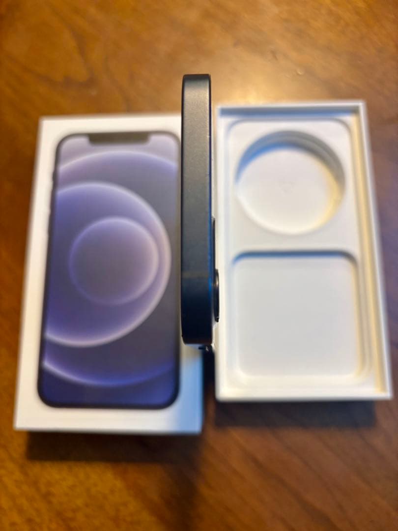 7　　 Apple iPhone 12 ブラック 本体 充電ケーブル箱付き