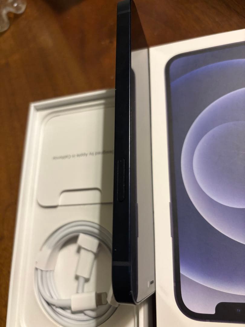 7　　 Apple iPhone 12 ブラック 本体 充電ケーブル箱付き