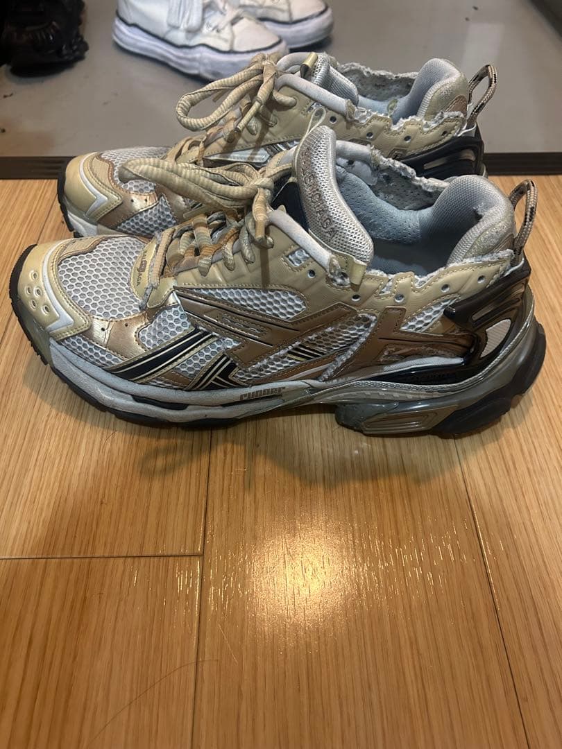 うにょーん BALENCIAGA バレンシアガ runner 43