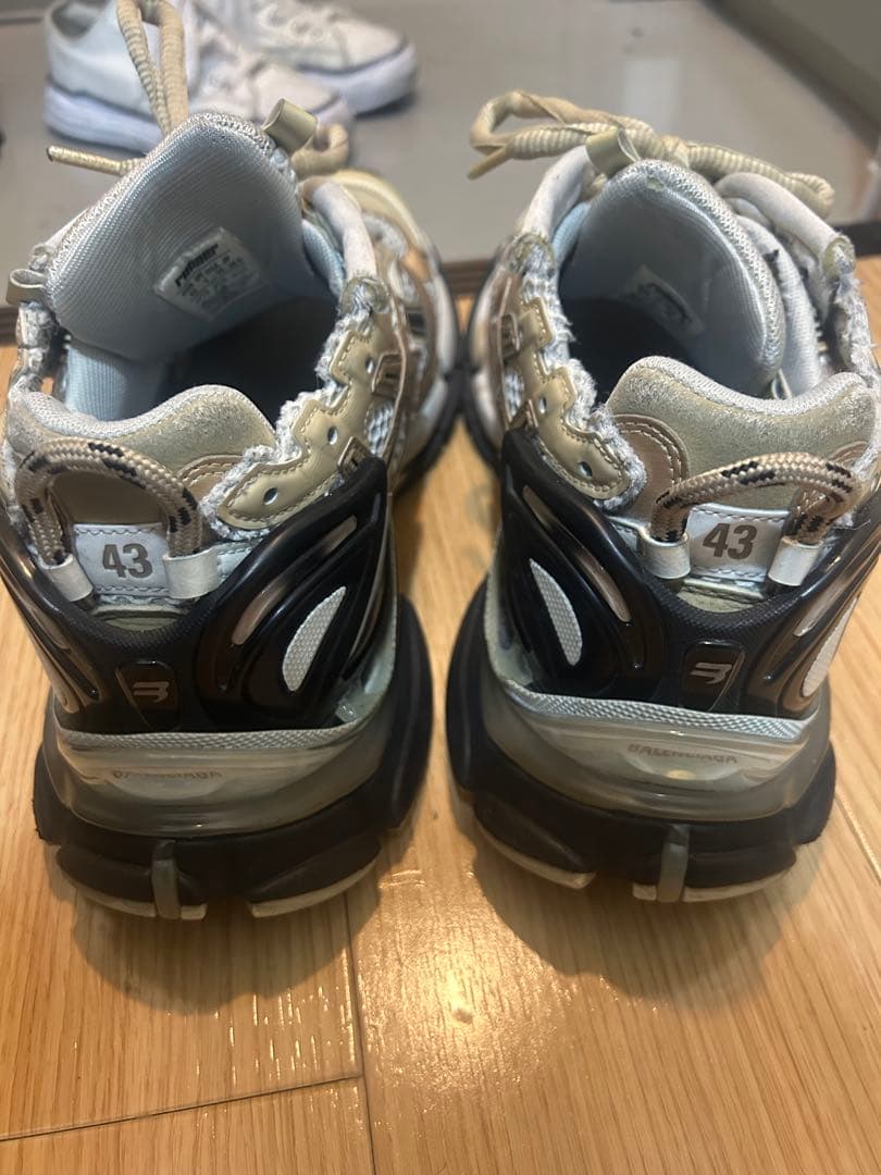 うにょーん BALENCIAGA バレンシアガ runner 43