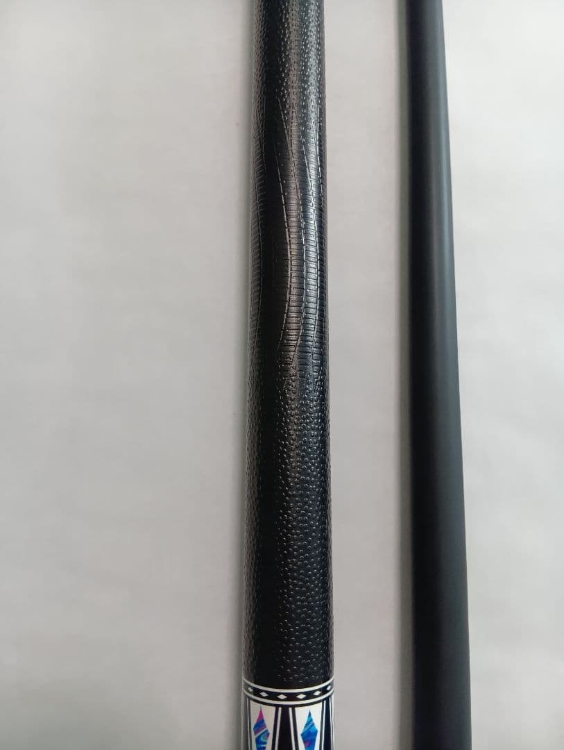 【ほぼ新品】ビリヤード プールキュー カーボンシャフト レザーグリップ 黒色