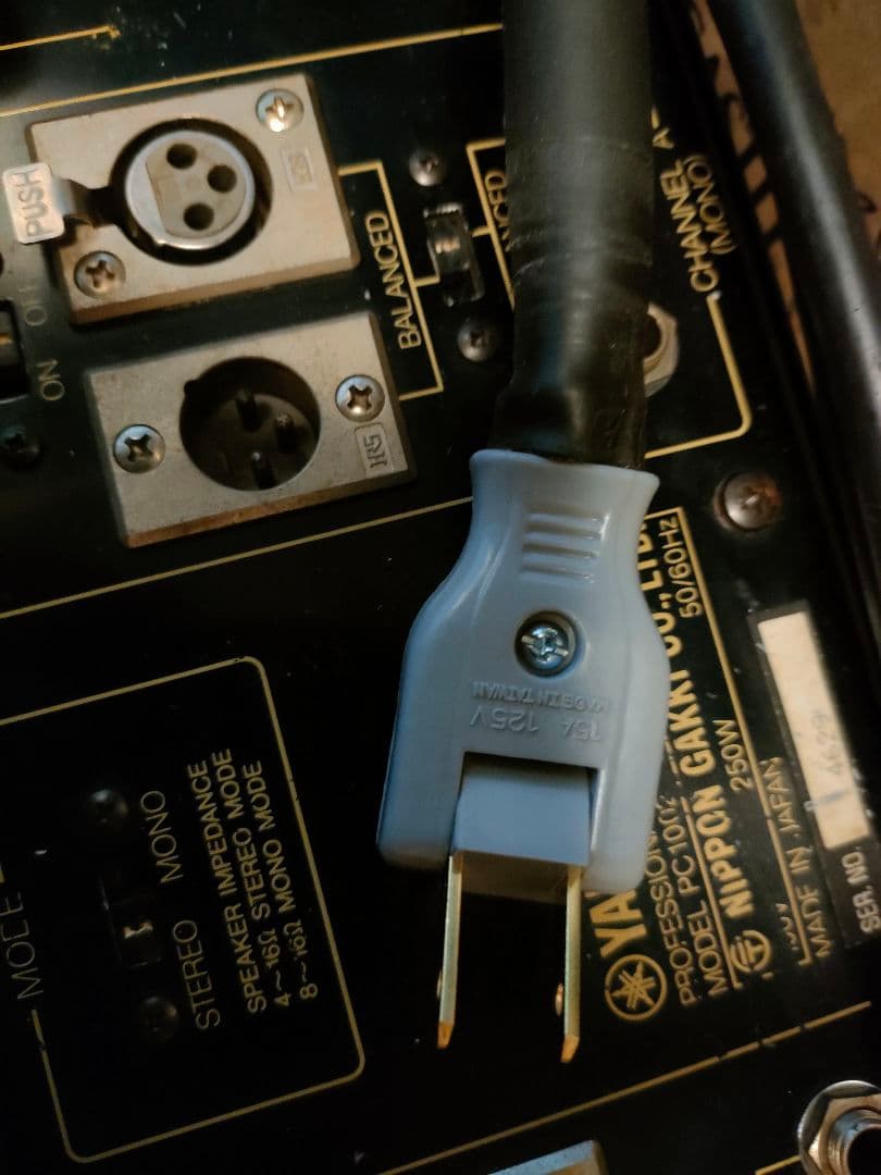 YAMAHA ヤマハ PAパワーアンプ PC-1002 レア！中古現状品！