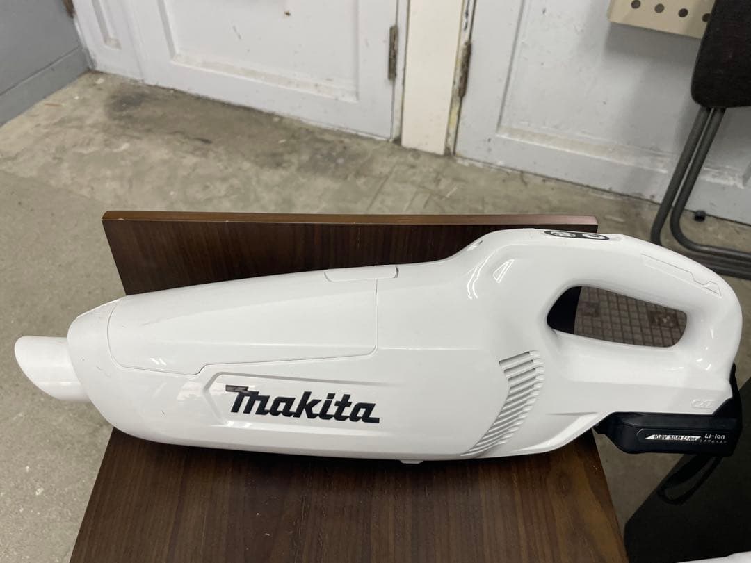 マキタ　掃除機　CL−07FD makita 充電式クリーナー