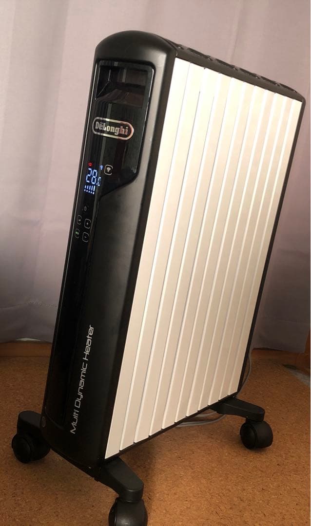 人気のデロンギマルチダイナミックヒーター　ほぼ新品　箱あり