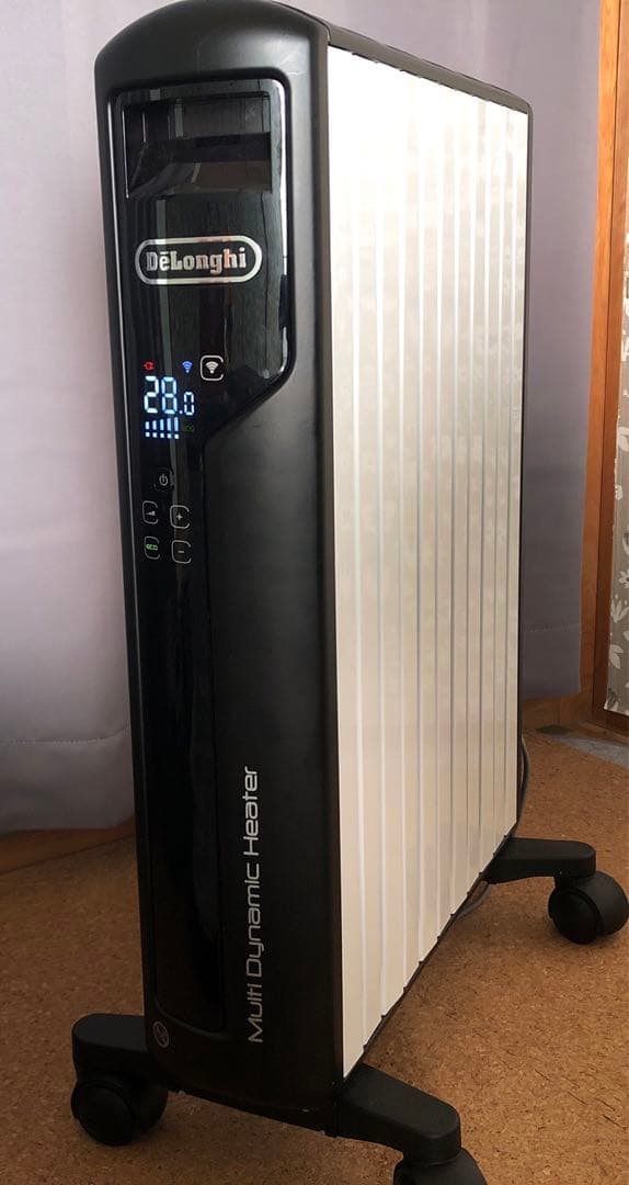 人気のデロンギマルチダイナミックヒーター　ほぼ新品　箱あり
