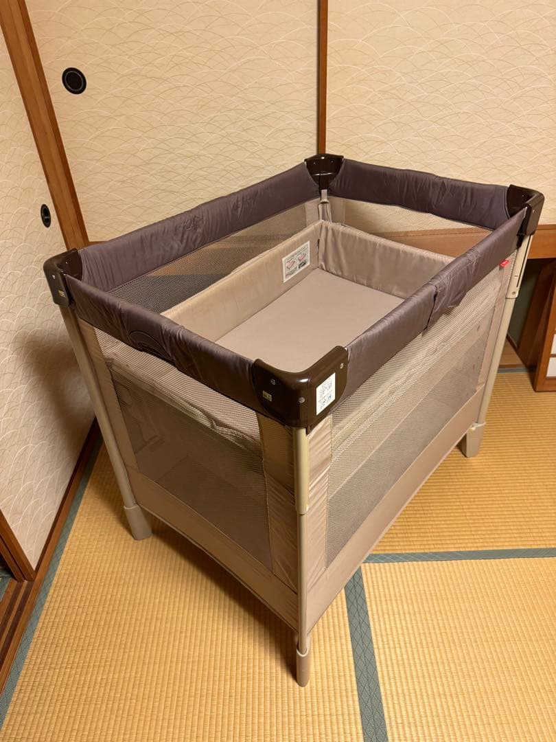 アップリカ ベビーベッド ココネル エアー　敷き布団付き