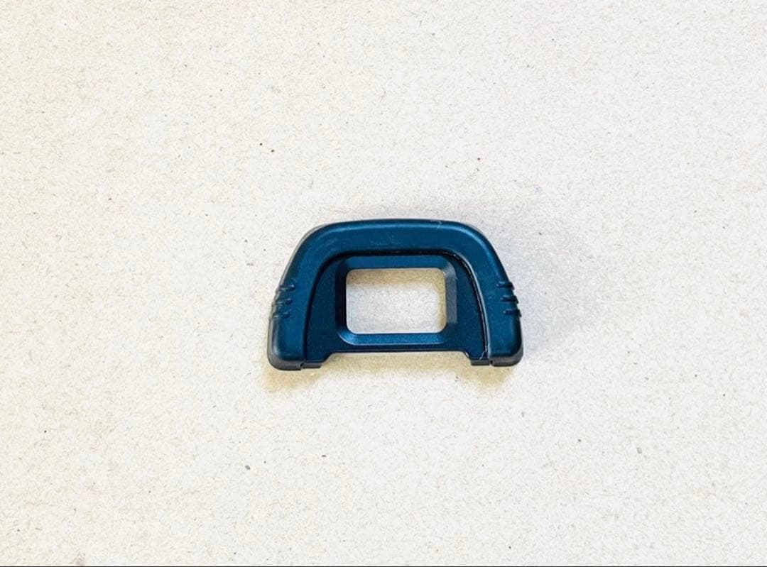 ニコン　D610ボディFX動作品　ジャンク　パワーパックNikon