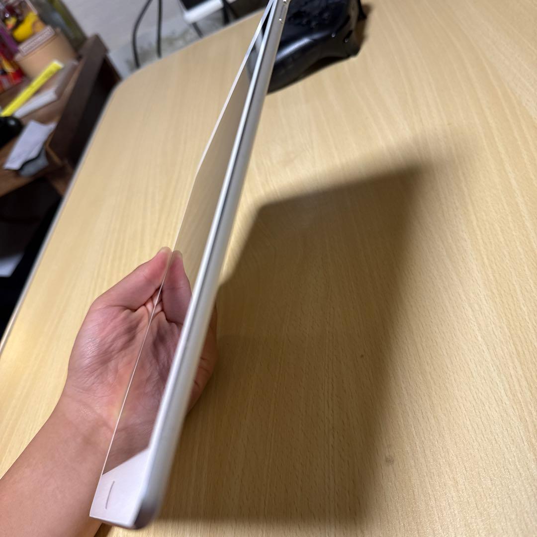 iPad Air 2 Wi-Fiモデル　シルバー　64GB