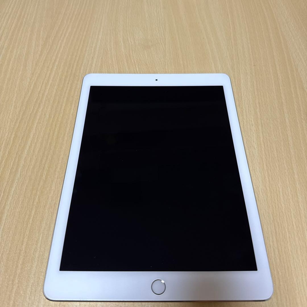 iPad Air 2 Wi-Fiモデル　シルバー　64GB