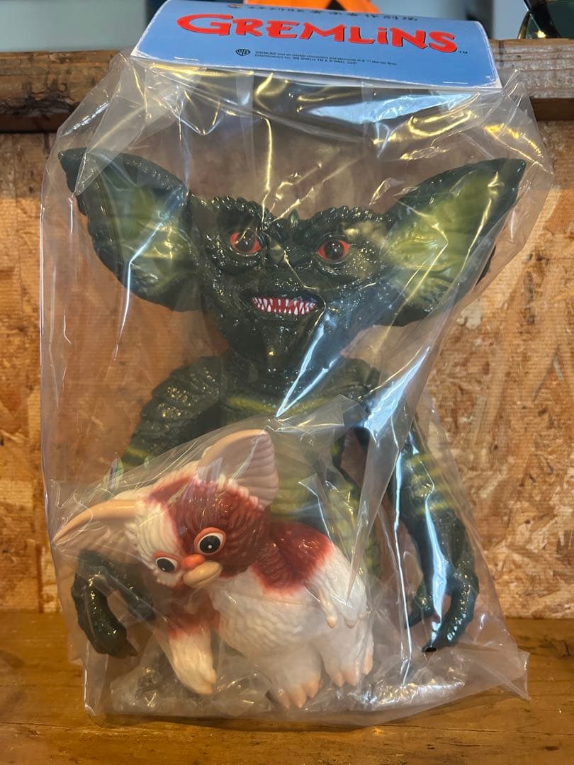 メディコムトイ　安楽安作　グレムリン　ソフビ