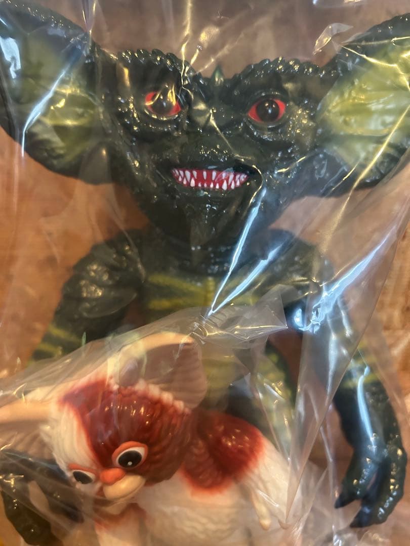 メディコムトイ　安楽安作　グレムリン　ソフビ