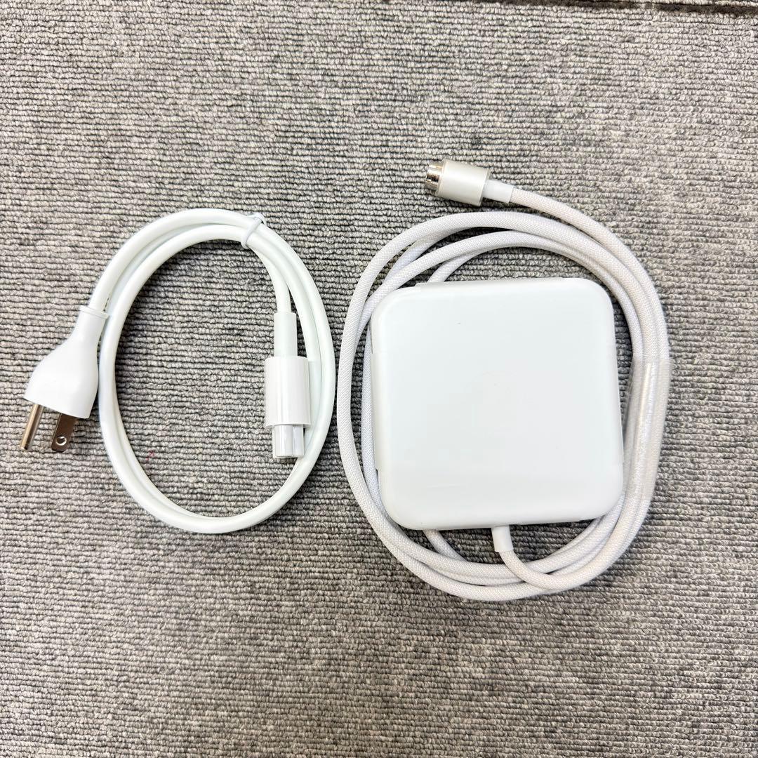 専用 imac M1 の充電器