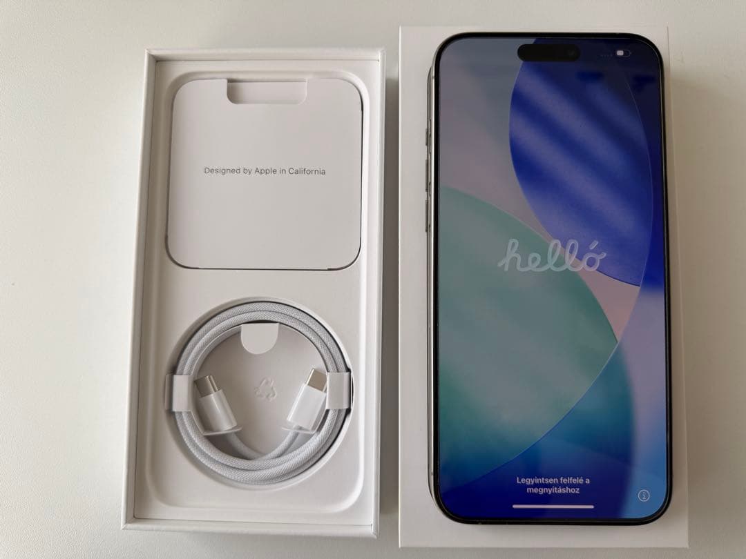 美品♪Apple iPhone 15Pro max ナチュラルチタニウム 本体