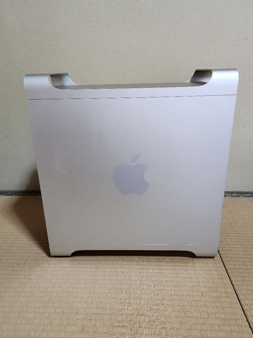 Apple powermac G5本体とキーボード