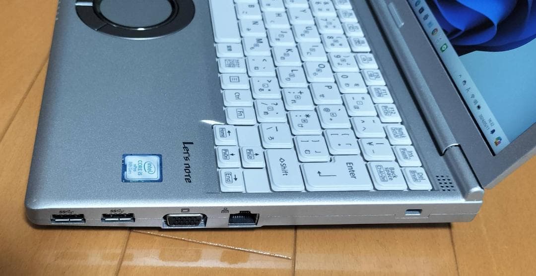 レッツノートSV8◆SSD◆最新版 25H2◆最新 Office2024 認証済