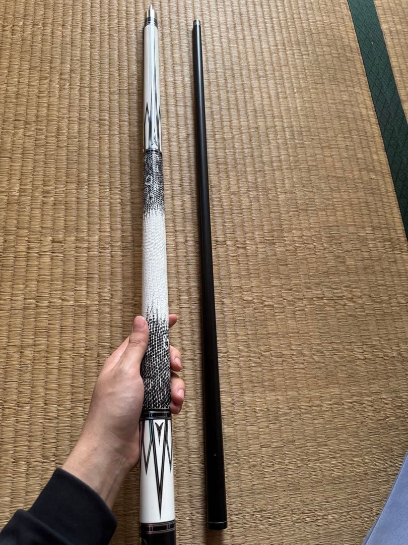 200Z ビリヤードキュー 白黒