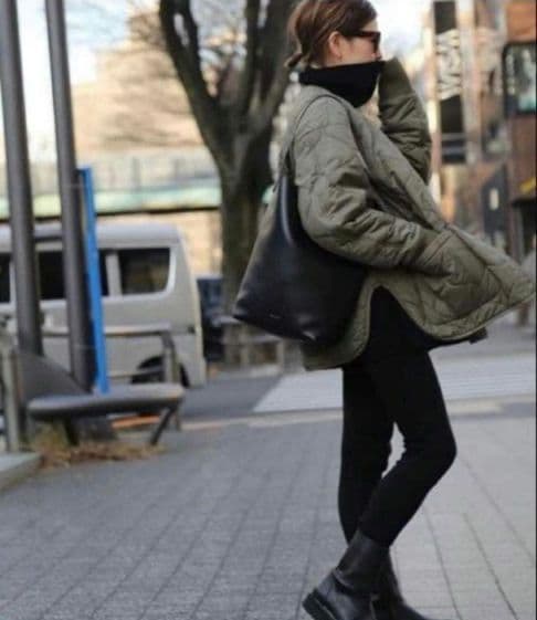 ジュンさん専用　CALUX カーキ色 キルティングダウンジャケット フード付き