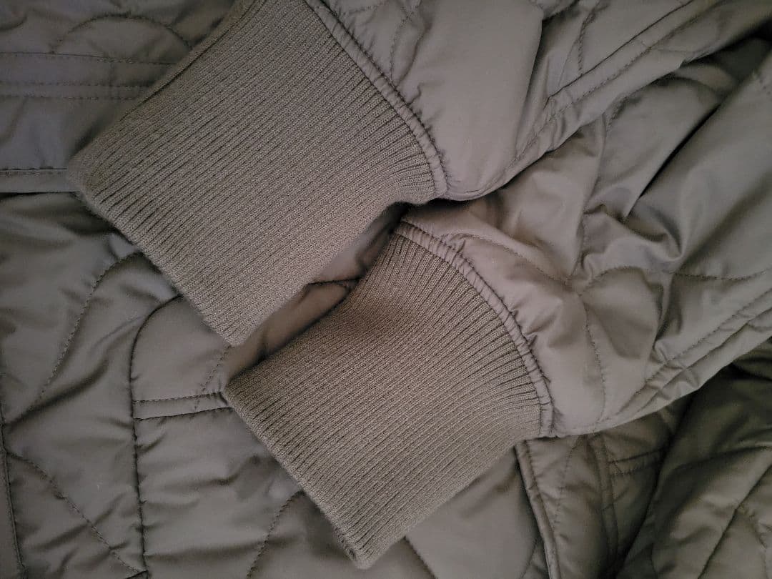 ジュンさん専用　CALUX カーキ色 キルティングダウンジャケット フード付き