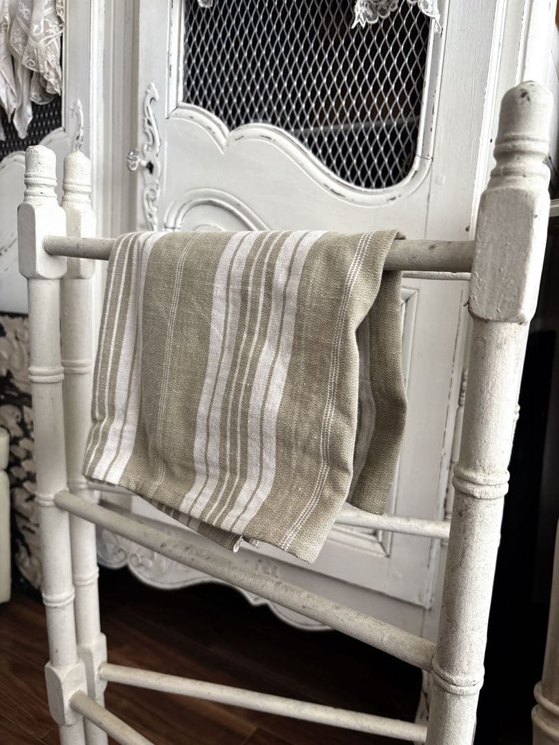 フランスアンティーク　シャビーシック　トルションハンガーラック　ホワイト