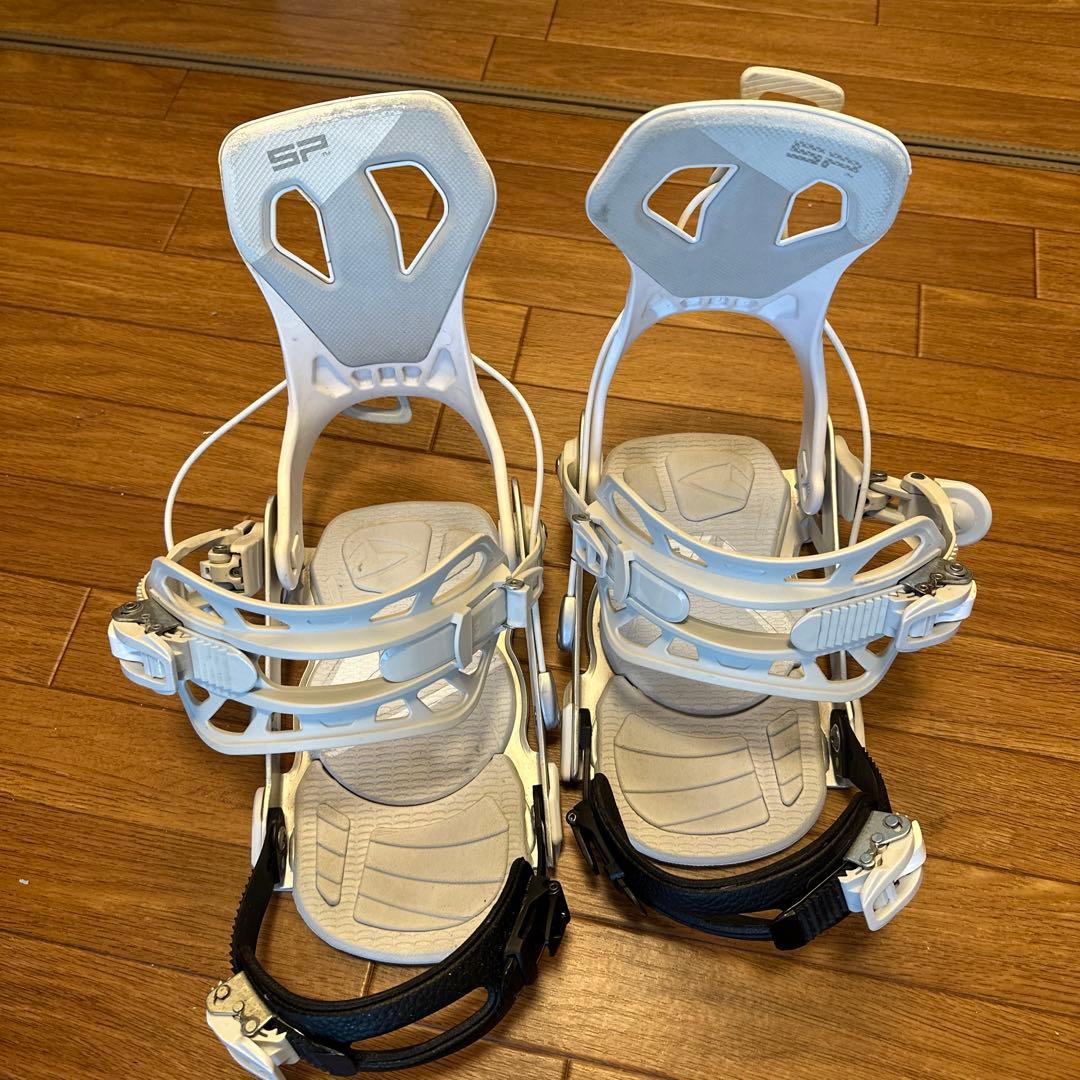 SP Binding スノボビンディング ホワイト、トゥキャップベルト黒は新品