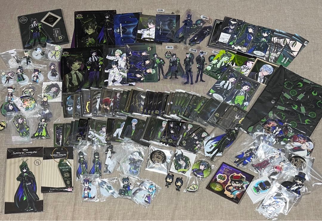 【ツイステ】ツイステッドワンダーランド グッズまとめ売り 【ディアソムニア寮】