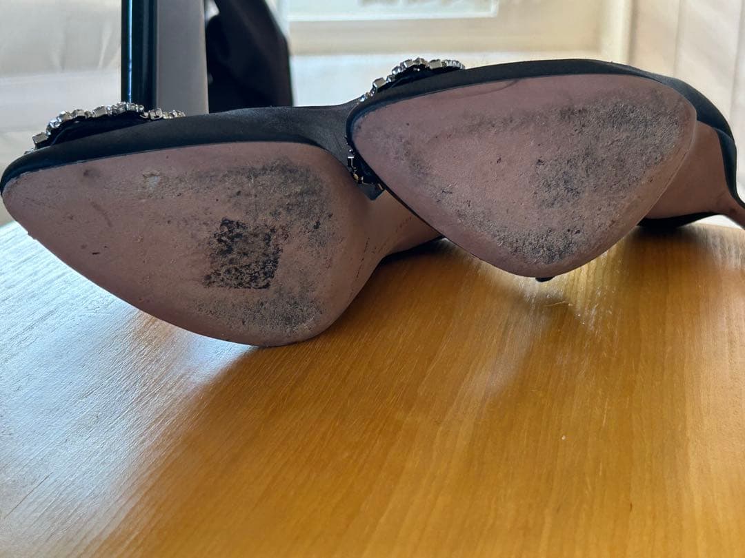 MANOLO BLAHNIK ハンギシ　ブラック ハイヒール