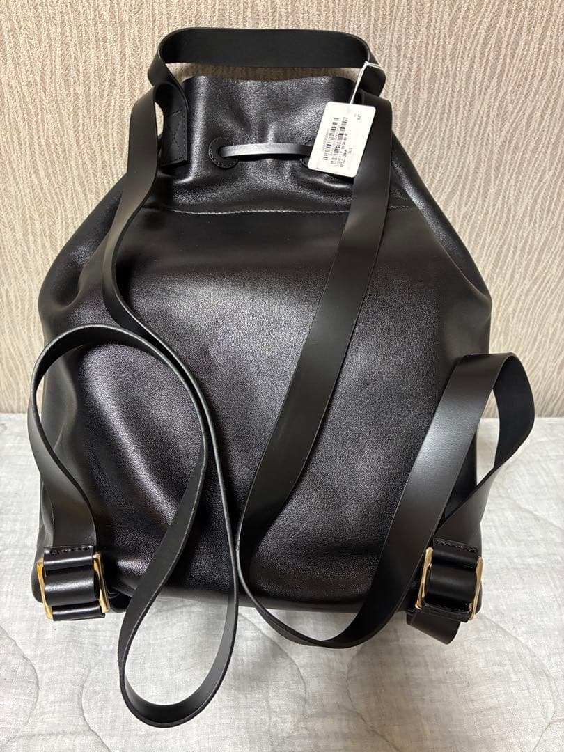 タグ付き新品未使用　PLUMA.V プルマサンク　スペイン製レザーリュック