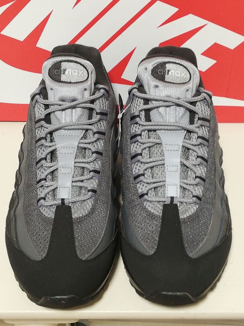 完売モデルが定価以下!新品ナイキ　エアマックス95 ライムブラスト28cm