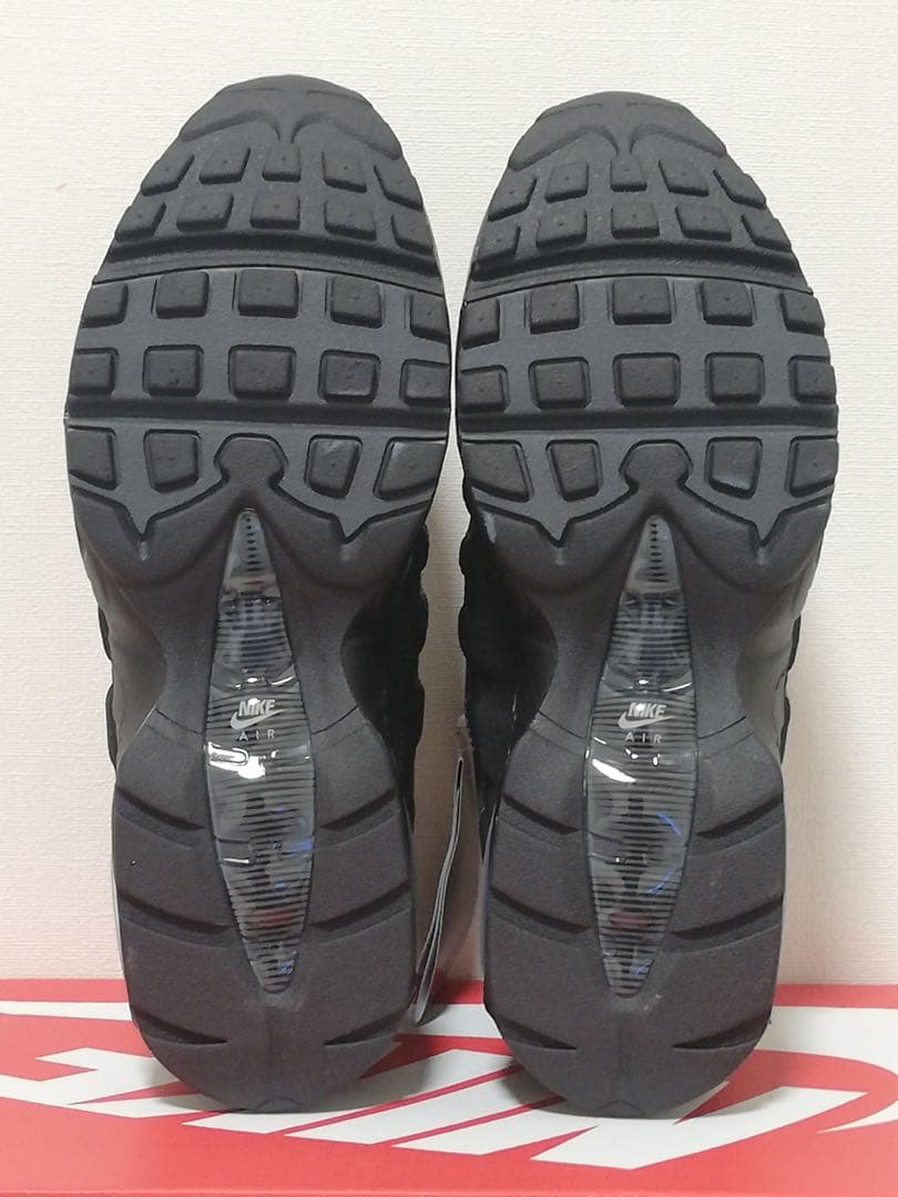 完売モデルが定価以下!新品ナイキ　エアマックス95 ライムブラスト28cm