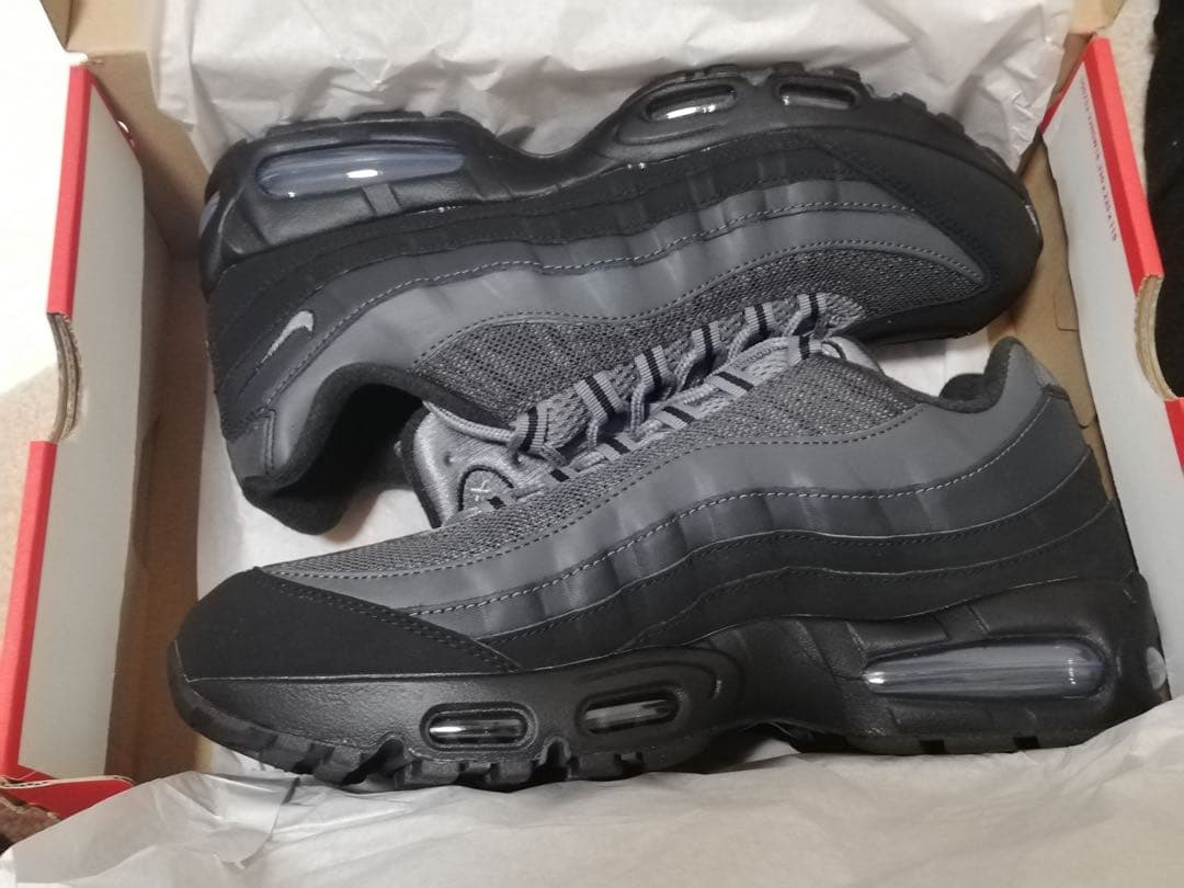 完売モデルが定価以下!新品ナイキ　エアマックス95 ライムブラスト28cm