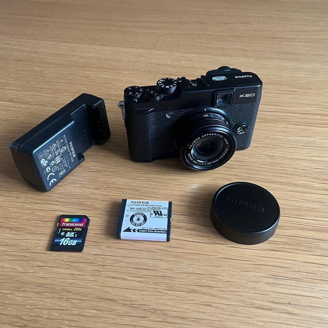 Fujifilm X20 コンパクトデジタルカメラ　ブラック