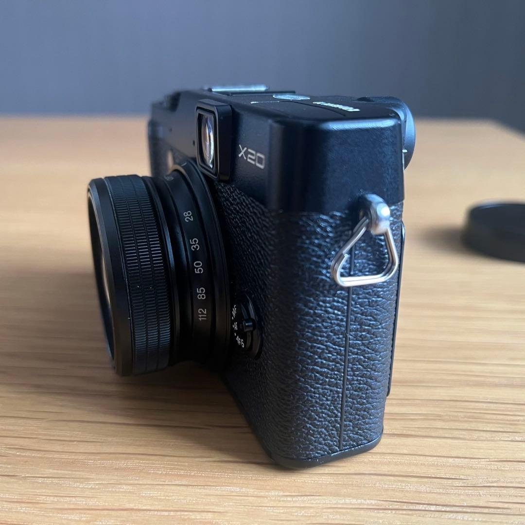 Fujifilm X20 コンパクトデジタルカメラ　ブラック