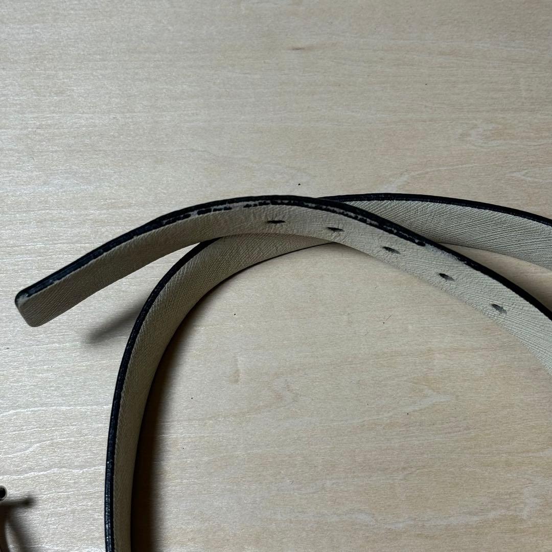 フェラガモ　リバーシブルレザーベルト　ブラック/アイボリー