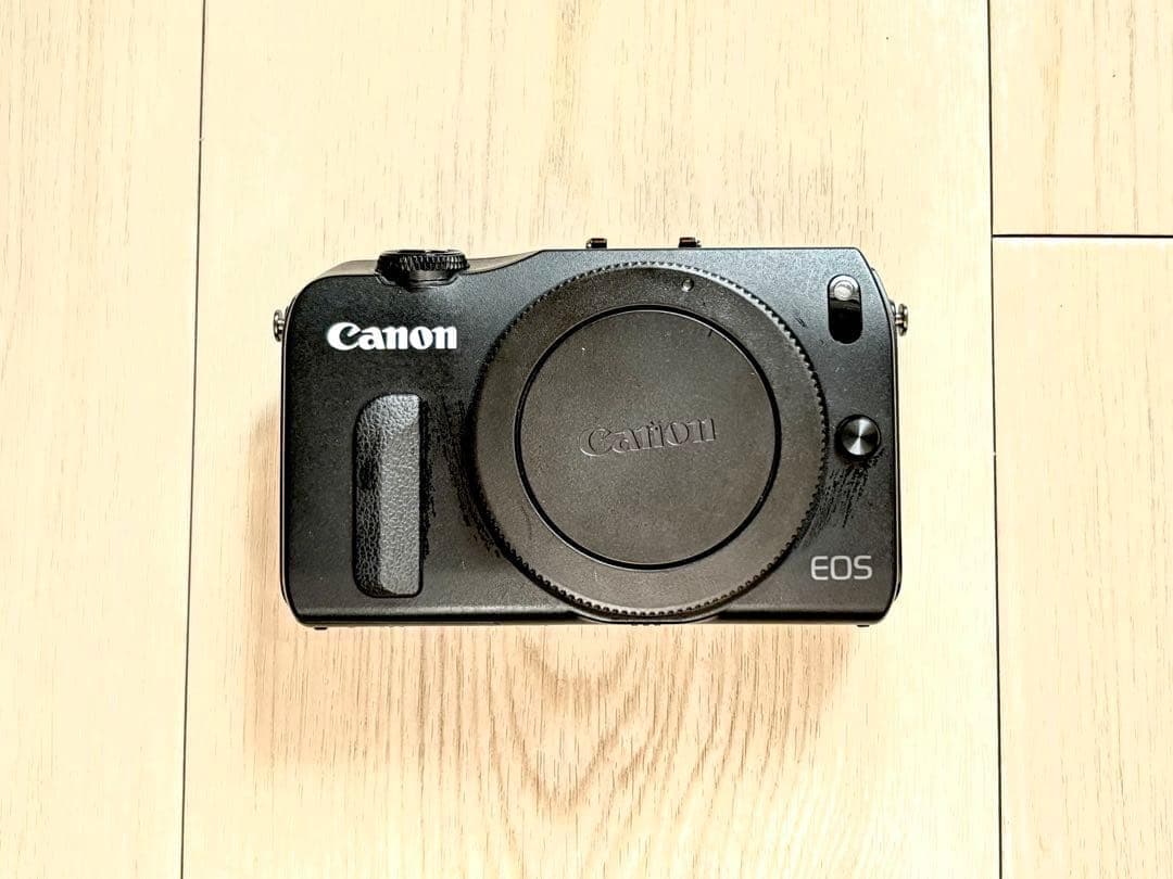 美品、Canon ミラーレス一眼カメラ EOS M ブラックボディ
