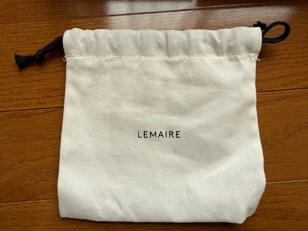 アクセサリー LEMAIRE MOLDED TAPE NECKLACE PEAT GREEN