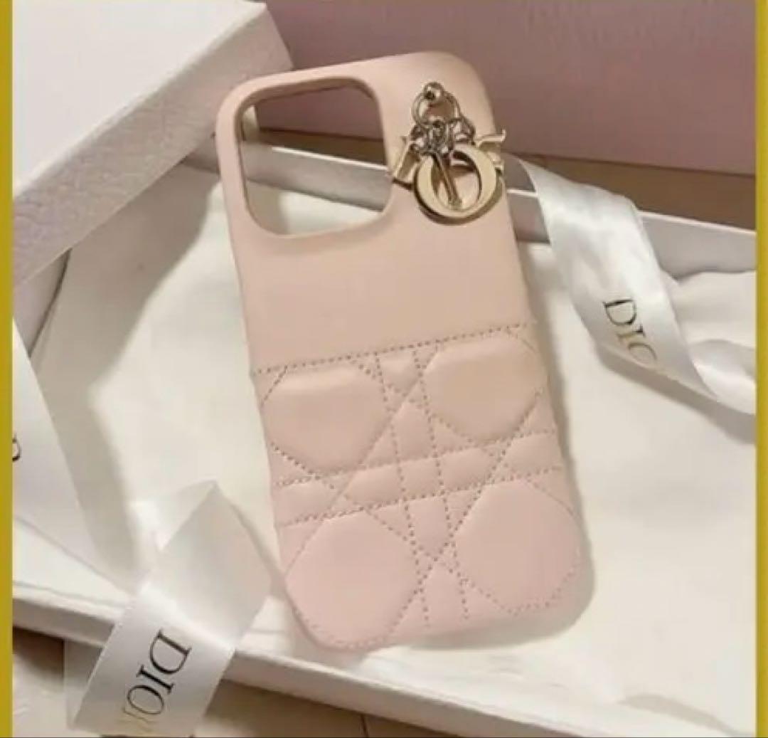Dior ピンク iPhoneケース ディオール カナージュラムスキン16pro