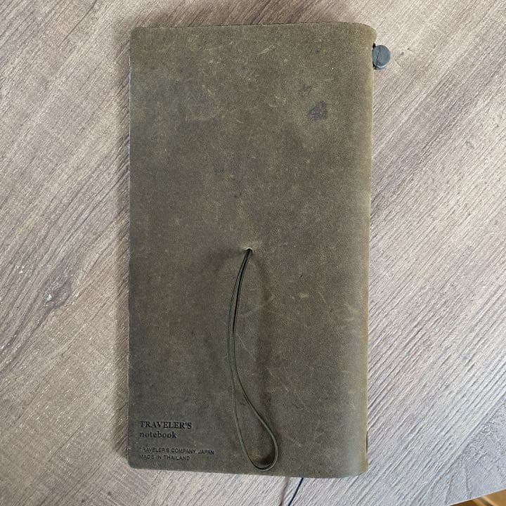 トラベラーズノート　限定オリーブエディション　ペンホルダー