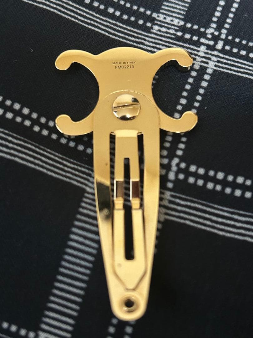 CELINE セリーヌスナップヘアクリップ ゴールド