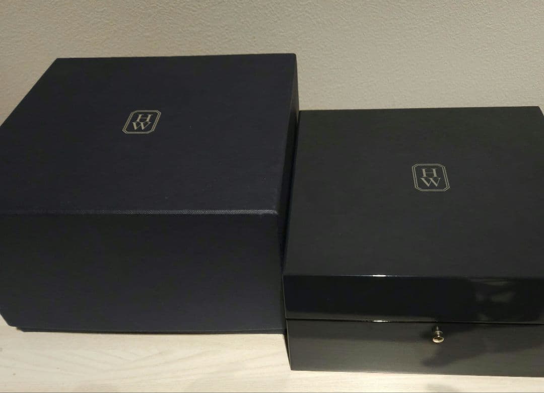 HARRY WINSTON　 時計ケース　 取り扱い説明書　箱セット　お値下げ✨